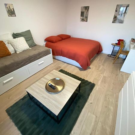 Chambre Familiale Independante Avec Salle De Bain Privee Poitiers Esterno foto