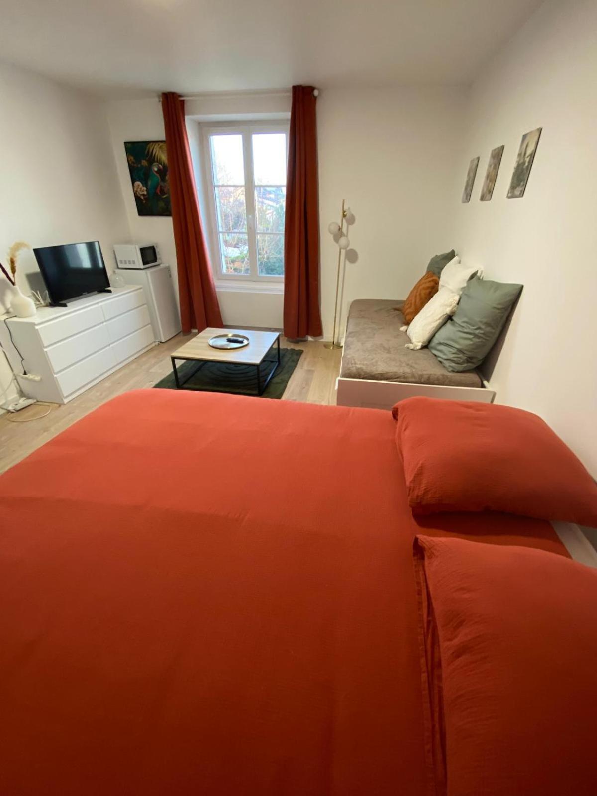 Chambre Familiale Independante Avec Salle De Bain Privee Poitiers Esterno foto