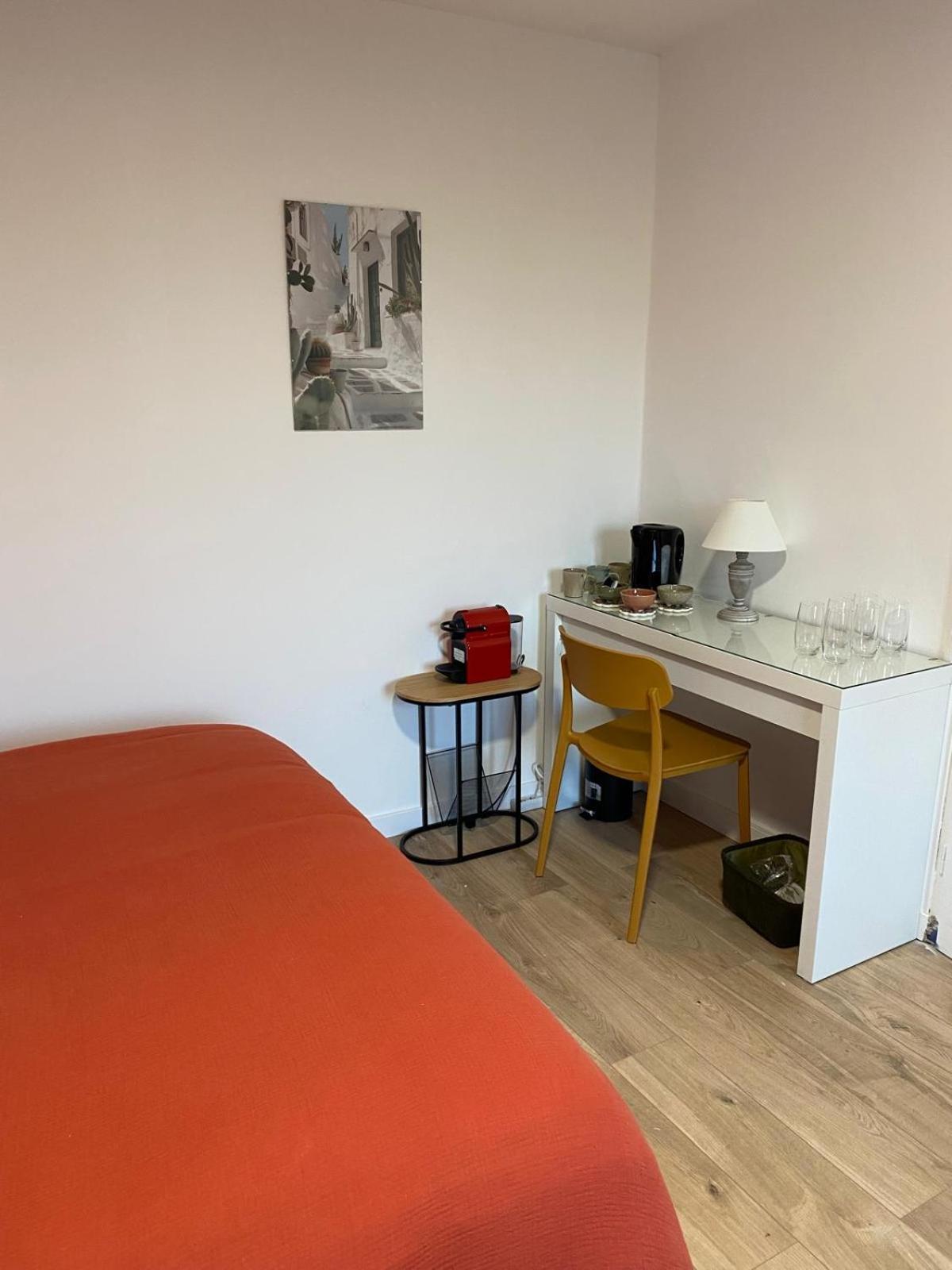 Chambre Familiale Independante Avec Salle De Bain Privee Poitiers Esterno foto