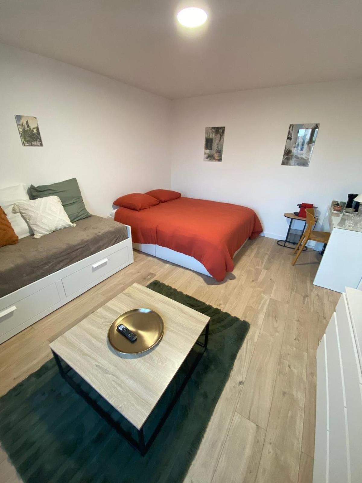 Chambre Familiale Independante Avec Salle De Bain Privee Poitiers Esterno foto
